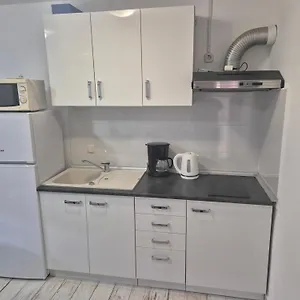 Jan 2 Apartament