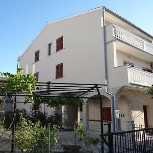Mira Apartament