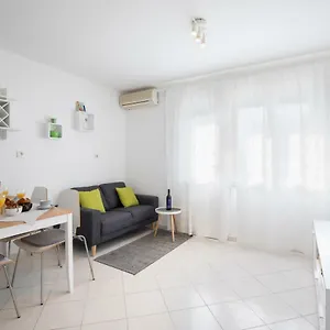 Castropola Apartament