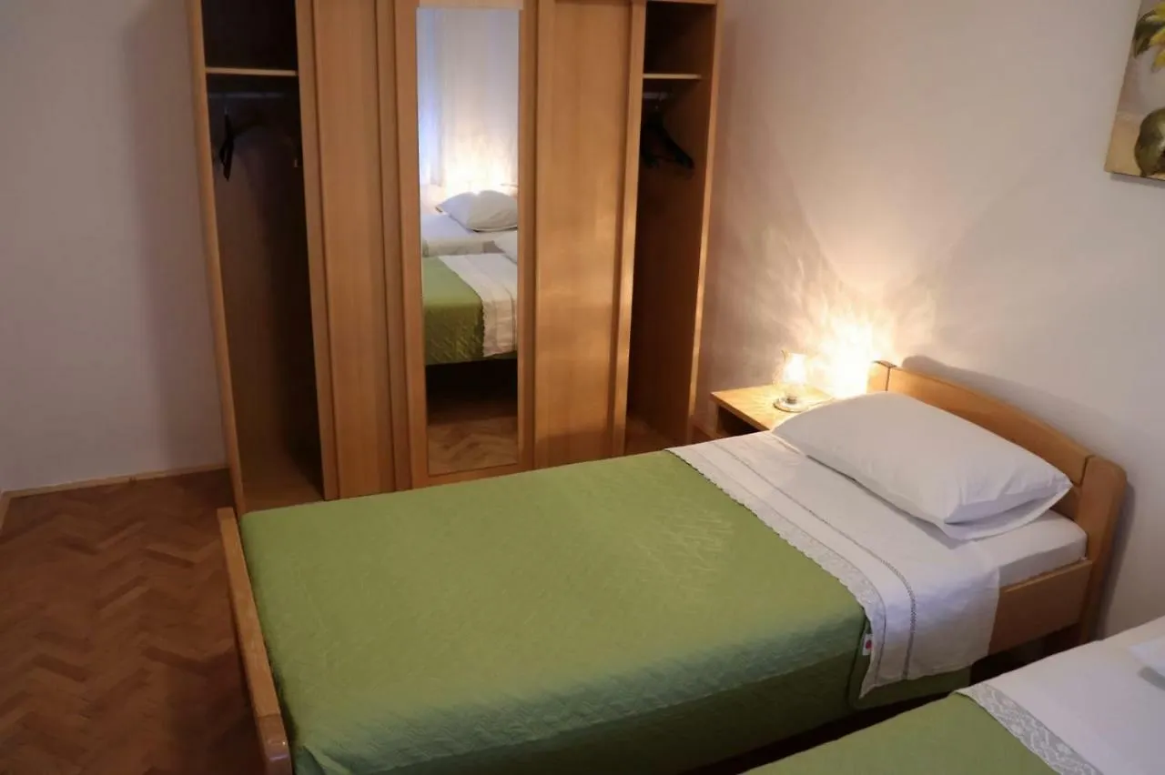 Appartement Nika à Pula 0*,