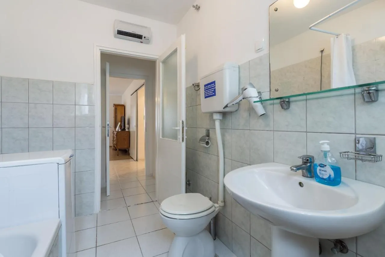 Nika Apartment Pula 0*,  Croatia